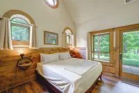 Outdoor Kitchenthe Hobbit House' on Elk River - con encanto