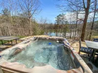 Lakefront Dock Hot tub Firepit Dog Friendly - 3-Star