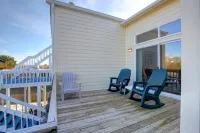 Toadally Relaxin' 2 Bedroom Home by RedAwning - Pet friendly