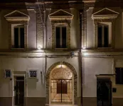 Marie Claire Apartments & Spa - 4-Star
