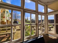 College Arms - Pet-friendly
