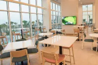 Fairfield Inn & Suites Pensacola Beach - Breakfast