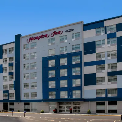 Hampton Inn by Hilton Winnipeg Downtown Hotels near Health Sciences Centre Winnipeg