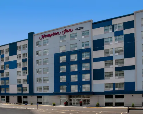 Hampton Inn by Hilton Winnipeg Downtown Hotels near Fort Gary