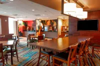 Fairfield Inn & Suites Atlanta Woodstock - 3-Star