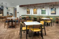 Fairfield Inn & Suites Gainesville I-75 - breakfast