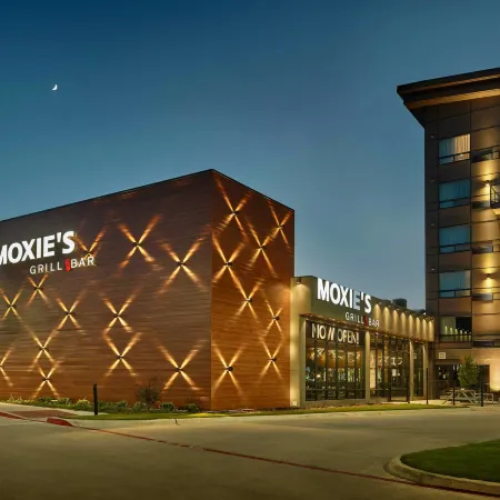 Sandman Signature Plano-Frisco Hotel