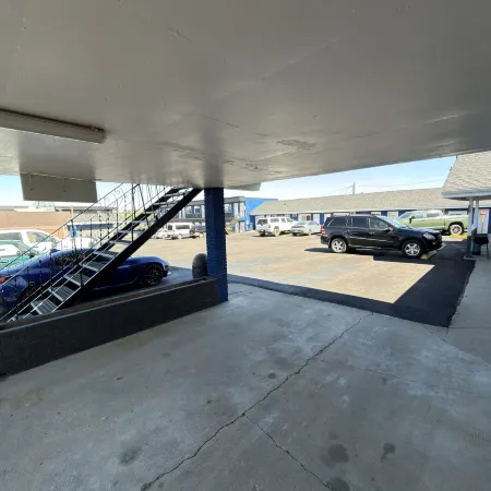 Riverside Motel