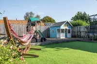 Hot tub, games room & cinema in Bournemouth - 2つ星