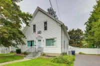 Downtown Retreat w/ Grill, Fire Pit & Wet Bar - Pet friendly