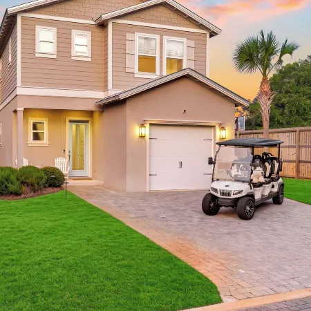 Sundrift by Avantstay Golf Cart + Pool Access + BBQ Gated + Steps to Sand