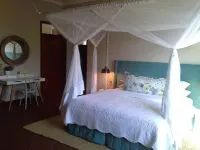 Acacia Farm Lodge - balcony