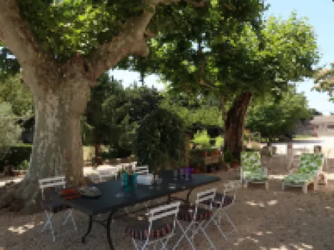 Mas de la Gourmette Hotels in Châteaurenard