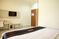 Hotel Central City 2 Belitung Hotels in Tanjung Pendam