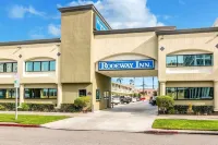 Inn at 50 - Long Beach Convention Center