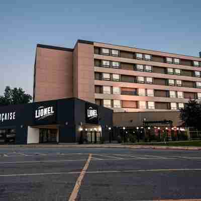 Holiday Inn Laval - Montreal Hotel Exterior