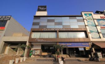 Capital O 33467 Hotel Inderlok Ananta
