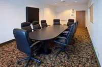 Holiday Inn Express & Suites Shelbyville Hotels in Shelby County