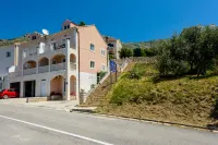 Apartments Maris Hotels in Plat