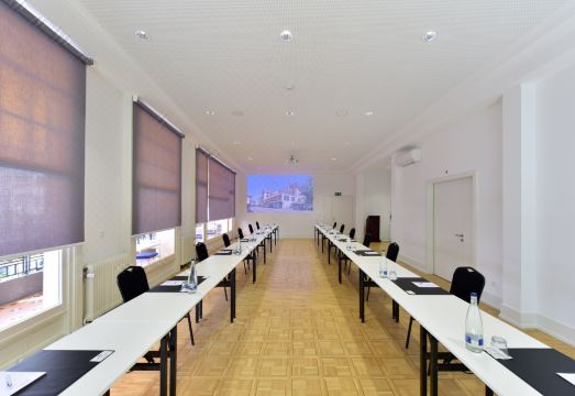 J5 호텔 루프탑에서 보이는 몽트뢰 전경