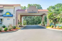 Days Inn by Wyndham Raleigh Midtown - Gym