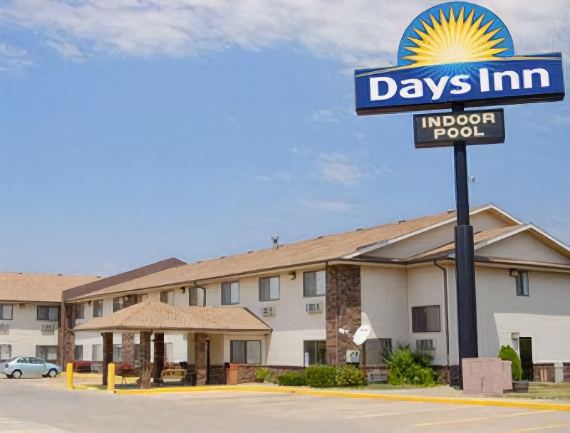 Days Inn by Wyndham Topeka