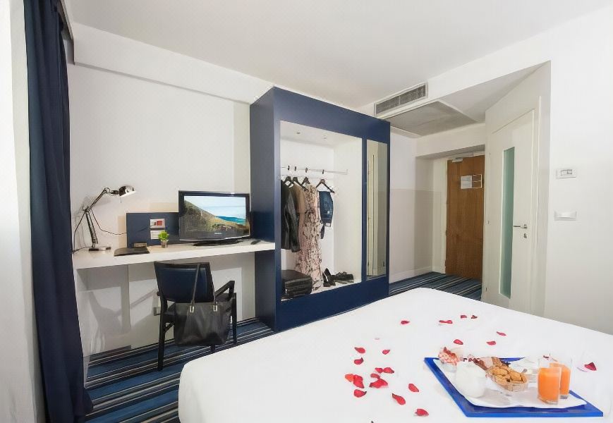 Neo Hotel-Bresso Updated 2022 Room Price-Reviews & Deals | Trip.com