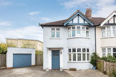Orchard - 3 Bedroom House Headington & Parking & Garden Hotels in Headington