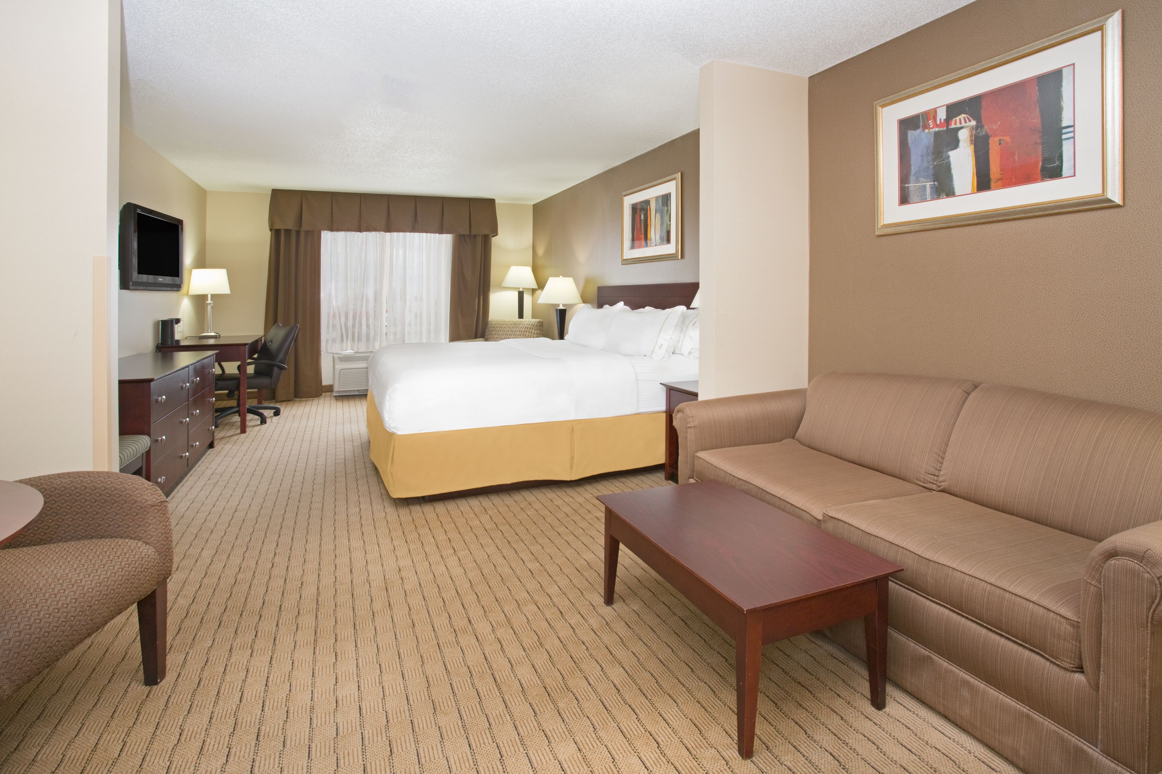 Holiday Inn Express Hotel & Suites Minot South, an Ihg Hotel