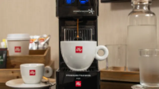 Hotel Paradox, Autograph Collection