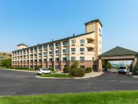 Comfort Inn & Suites Market - Airport Hotels in Cascade County