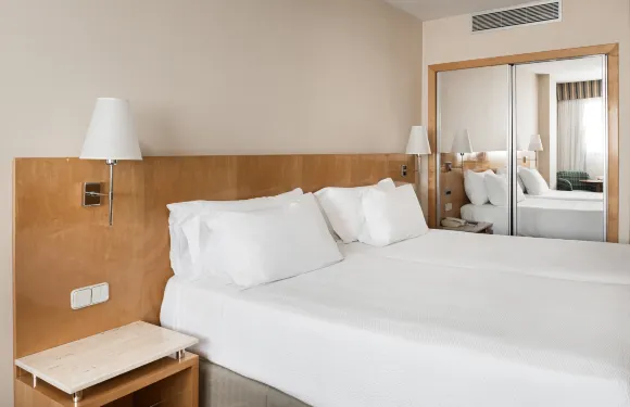 NH雷阿爾城酒店