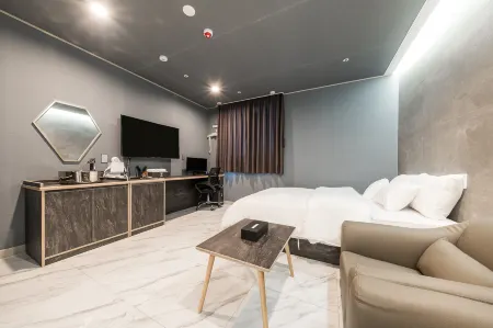 Suwon Station Hotel Terry's Отели рядом с достопримечательностью «Хвасон»