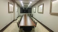 假日飯店