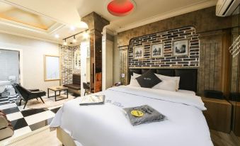 Gwangju Gwangsangu Hanam Hound Hotel
