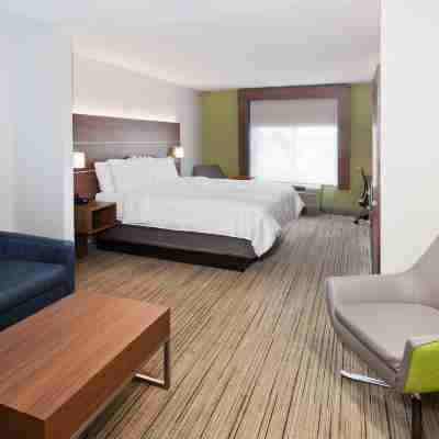 Holiday Inn Express & Suites Dothan North Rooms