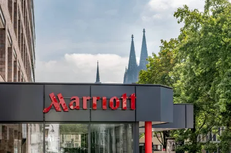 Cologne Marriott Hotel Отели рядом с достопримечательностью «Dom Treasury»