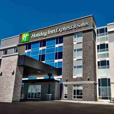 Holiday Inn Express & Suites Trois-Rivieres Ouest Hotel Exterior