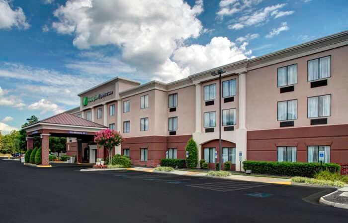 Holiday Inn Express & Suites RICHMOND NORTH ASHLAND by IHG