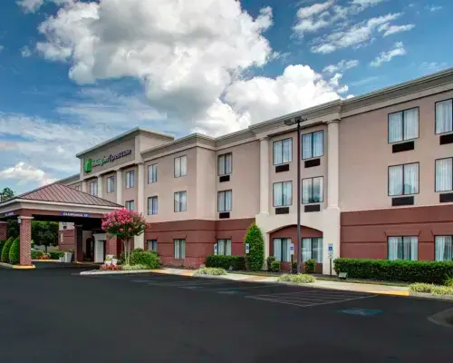 Holiday Inn Express & Suites RICHMOND NORTH ASHLAND by IHG Hotels in Ashland