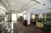 Holiday Inn Express & Suites MORRILTON by IHG