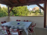Seafront Spacious Apartment Spazzio Hotels in Preko