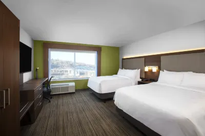 Holiday Inn Express Charleston-Civic Center Hotels near Charleston WV Police Memorial
