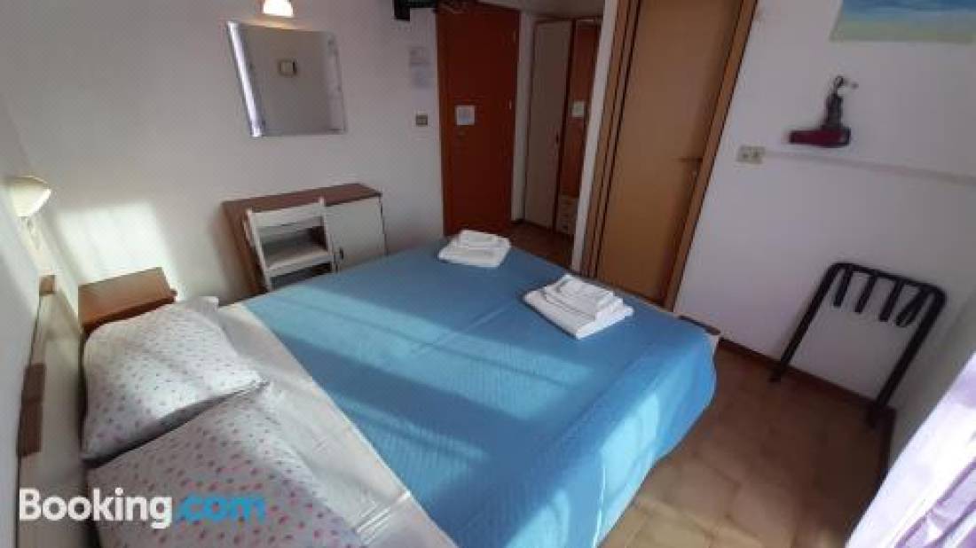 Hotel Elisabetta 2 Stelle-Cattolica Updated 2022 Room Price-Reviews & Deals  | Trip.com