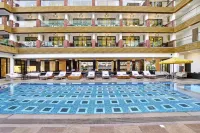 Radisson Resort Goa Baga - Swimmingpools