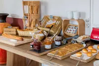 ベストウェスタン プラス ホテル イエール コート ダジュール イエール - 朝食