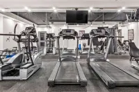 Best Western Premier Calgary Plaza Hotel & Conference Centre - Gym