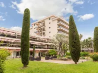 The Originals Boutique, Hôtel les Strélitzias Hotels in Antibes