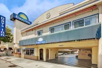 Days Inn by Wyndham San Francisco - Lombard Hotels in San Francisco