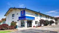 Motel 6 Normal, IL - Bloomington Area - Pet friendly